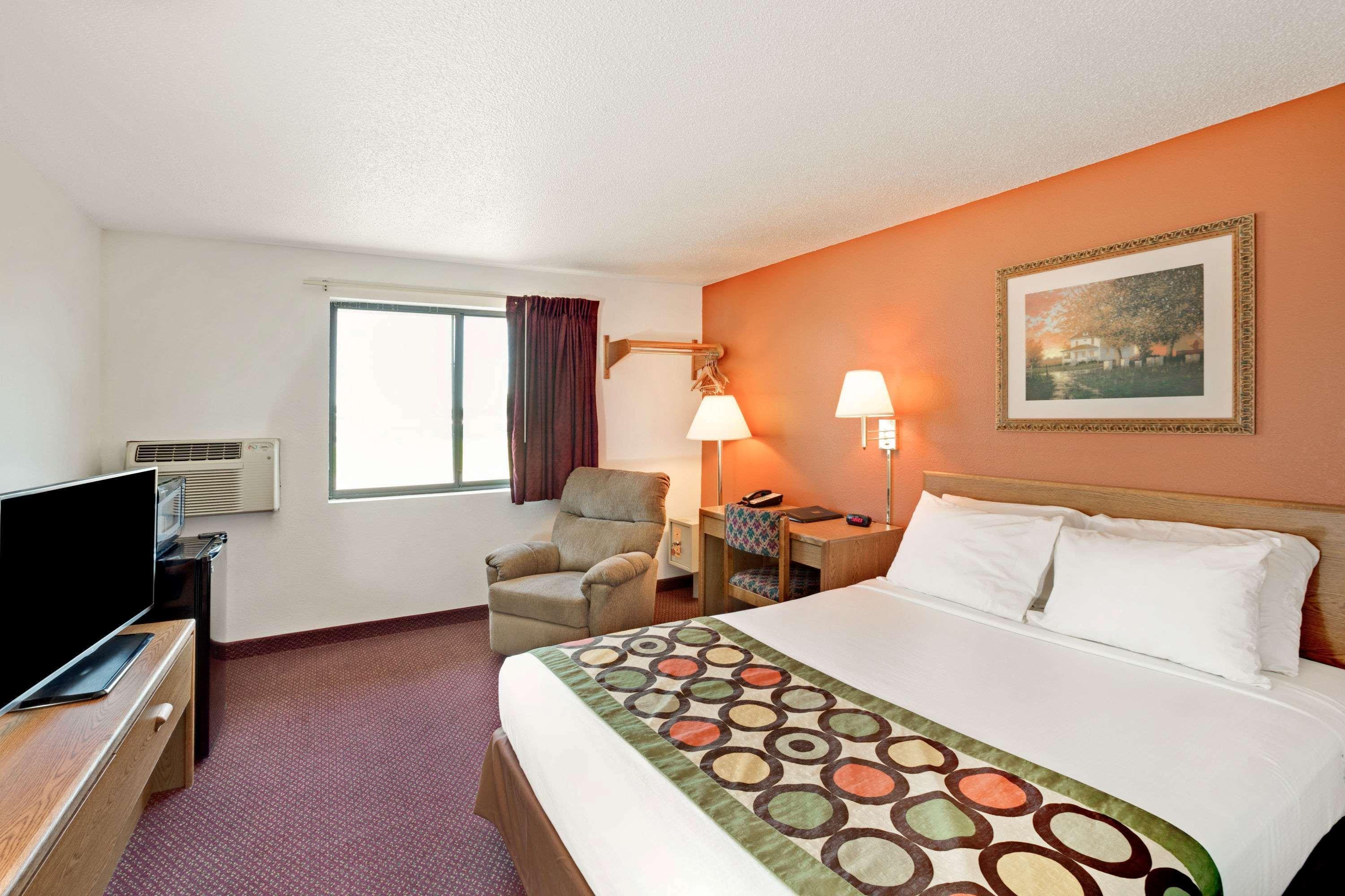 Super 8 By Wyndham Aberdeen East Ngoại thất bức ảnh