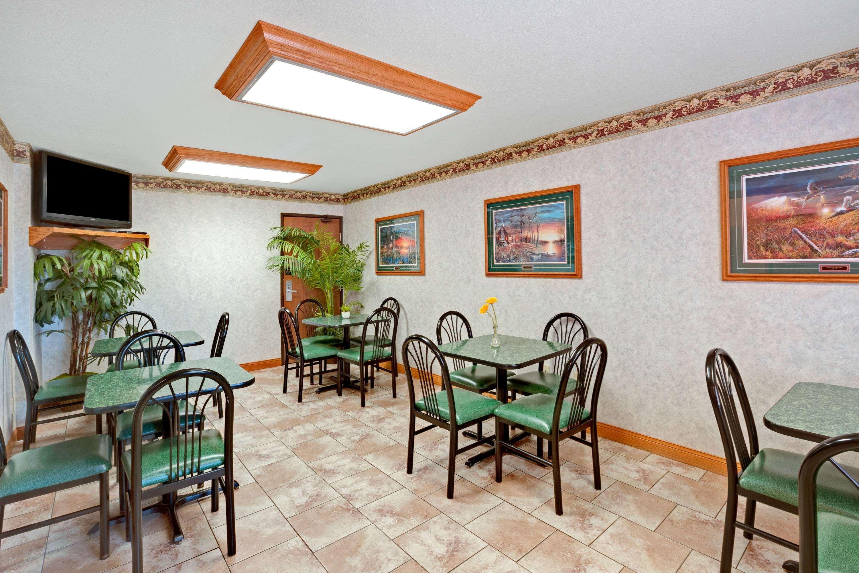 Super 8 By Wyndham Aberdeen East Ngoại thất bức ảnh